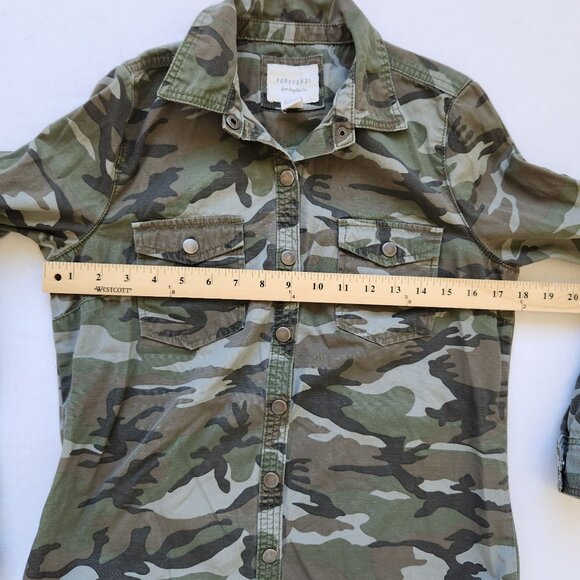Forever 21 Camouflage Shirt Long Sleeves Snaps Camo Military Utility Edgy Small - Picture 7 of 8